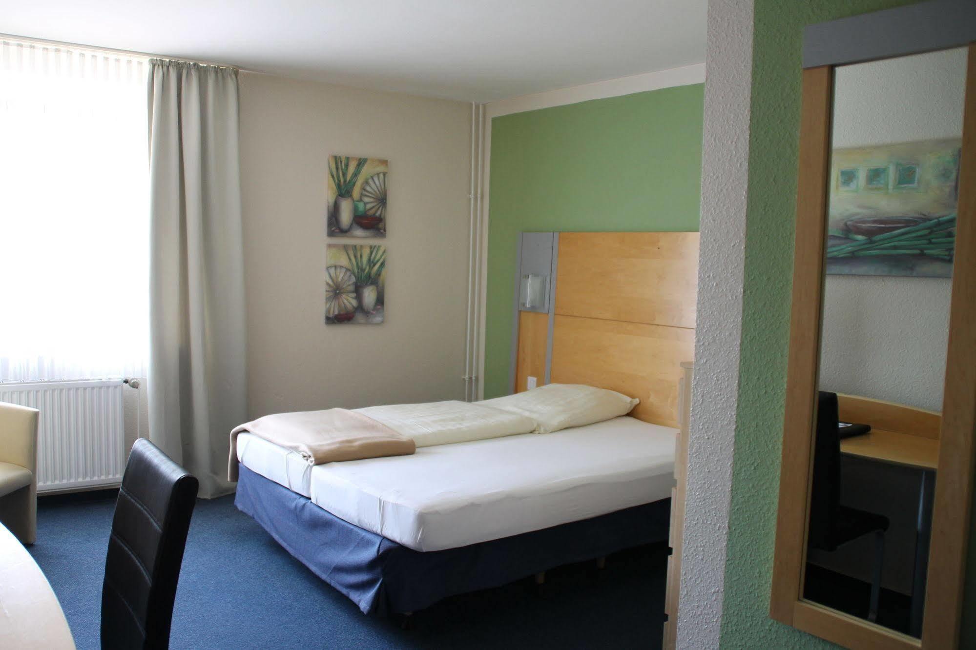 Residenz Hotel Neu Wulmstorf Ngoại thất bức ảnh