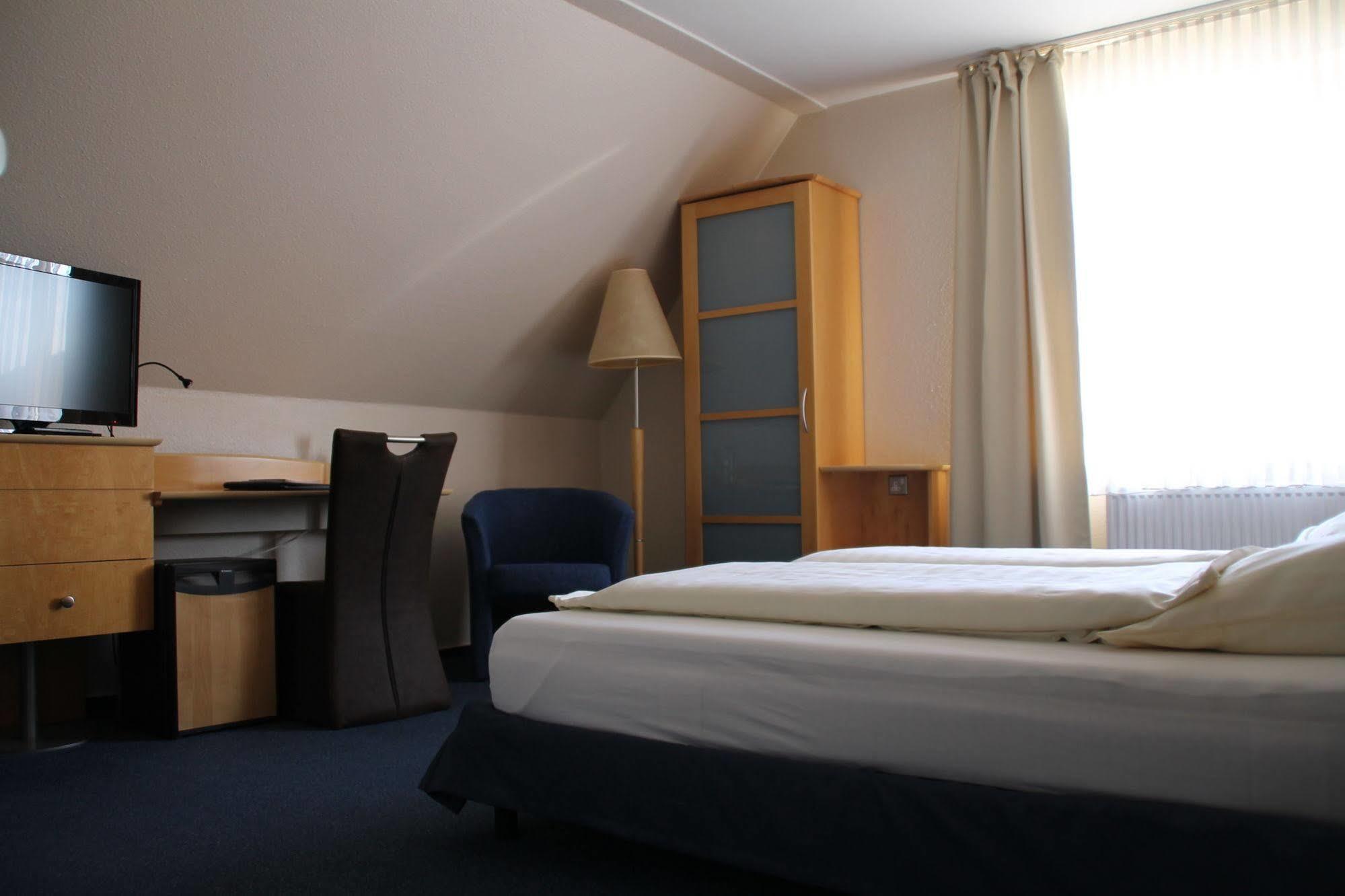 Residenz Hotel Neu Wulmstorf Ngoại thất bức ảnh